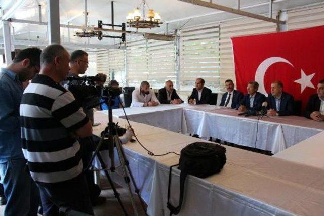 &Uuml;mit &Ouml;zdağ, Mhp nin T&uuml;z&uuml;k Kurultayı Iptalini Değerlendirdi 1