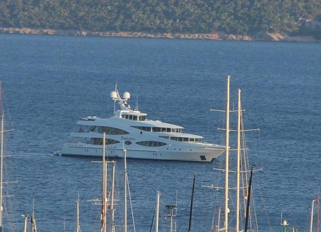 Arap Milyarder Y&uuml;zen Sarayı İle Bodrum&rsquo;a Geldi 1