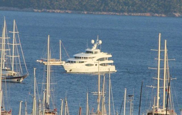 Arap Milyarder Y&uuml;zen Sarayı İle Bodrum&rsquo;a Geldi 2