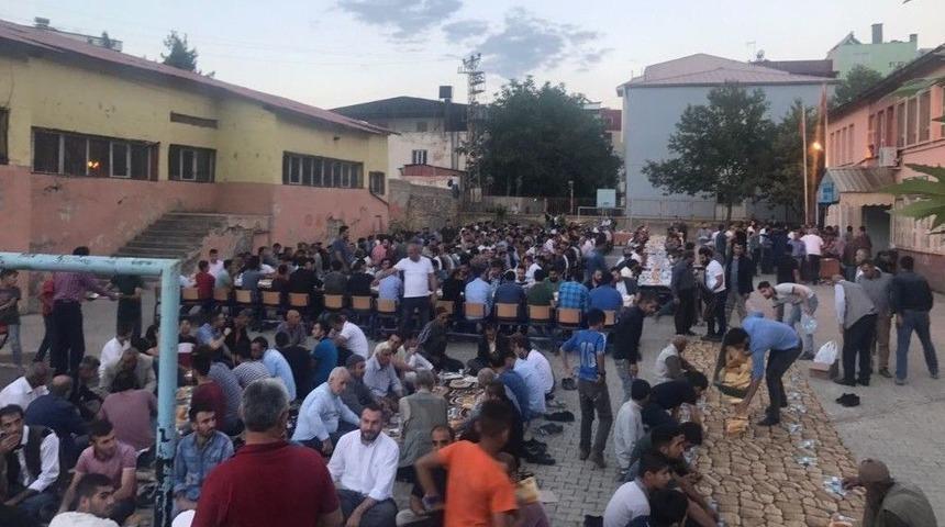 Pervari Belediyesinden 800 Kişiye İftar