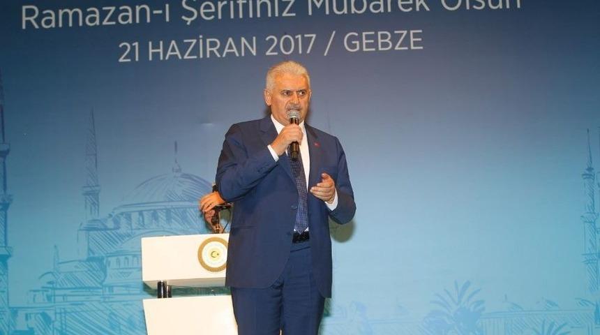 Başbakan Yıldırım: &ldquo;yolları B&ouml;leriz Ama T&uuml;rkiye&rsquo;yi B&ouml;ld&uuml;rtmeyiz&rdquo;
