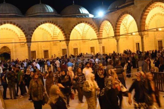 Selimiye Camii, Kadir Gecesinde Dolup Taştı 1