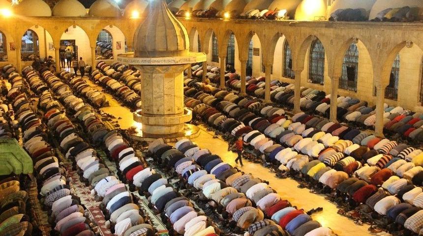 &rsquo;peygamberler Şehri&rsquo;nde Kadir Gecesi Yoğunluğu