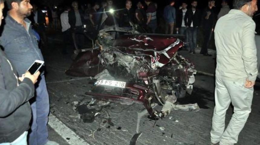 Bitlis&rsquo;Te Kaza: 3 &Ouml;l&uuml;, 8 Yaralı