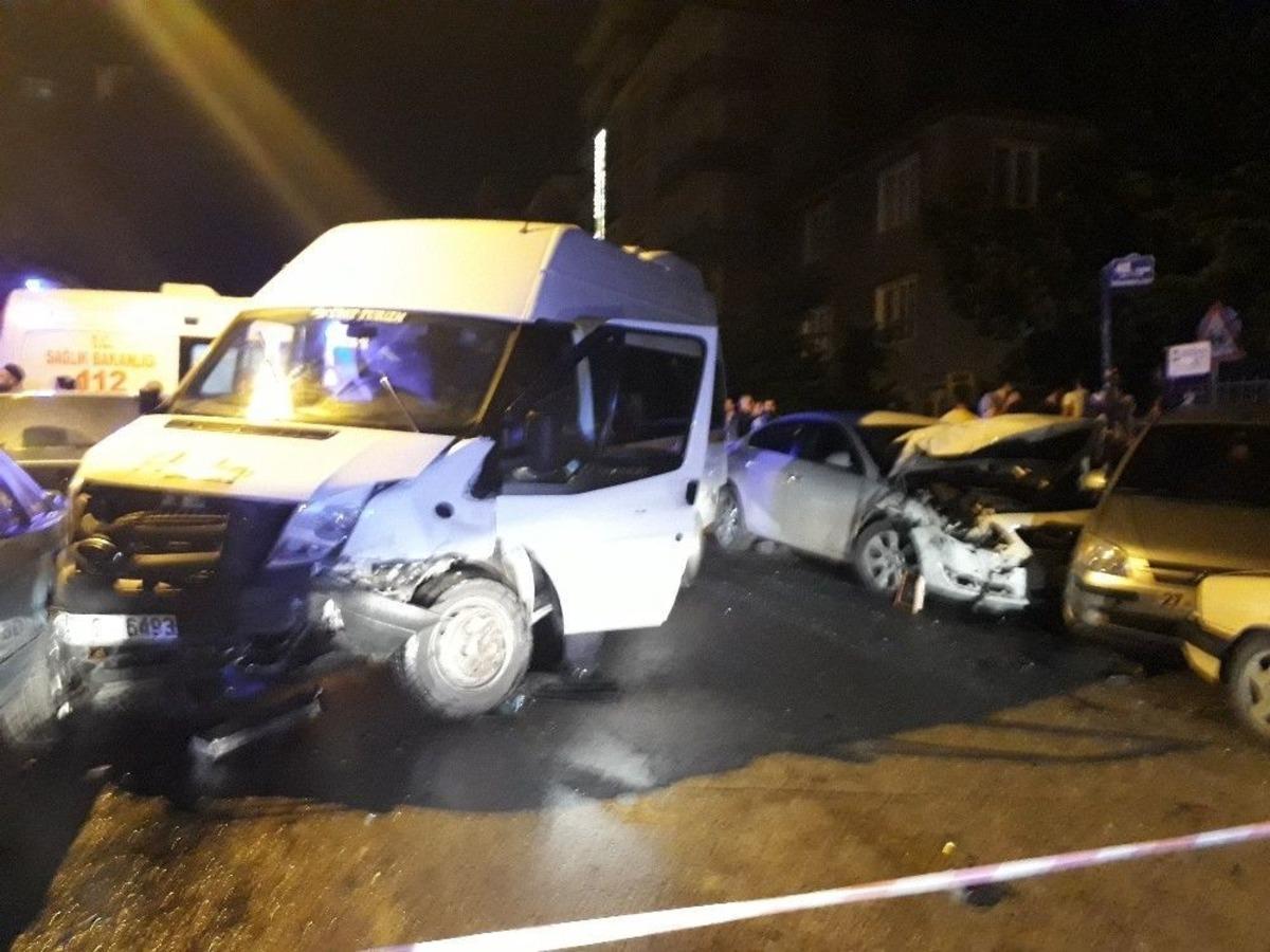 Başkent&rsquo;te Servis Kazası: 8 Yaralı