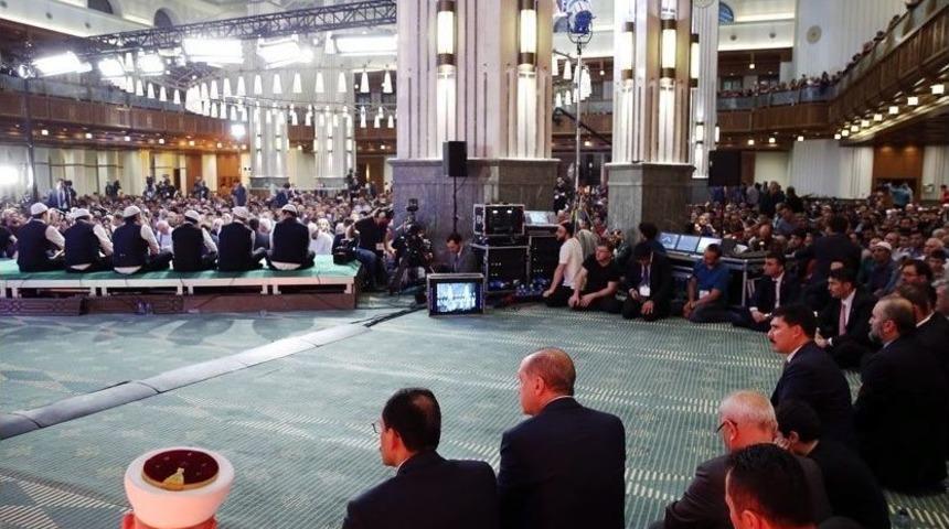 Cumhurbaşkanı Erdoğan, &ldquo;kadir Gecesi &Ouml;zel&rdquo; Programına Katıldı