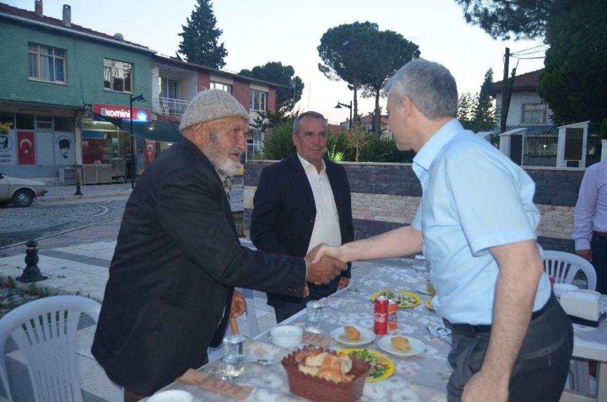 Selendi Kaymakamı Şehit Yakını Ve Gazilerle İftarda Buluştu