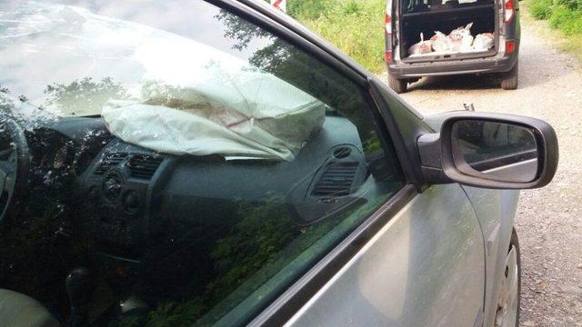 Kastamonu&rsquo;da Tır İle Otomobil &Ccedil;arpıştı 2