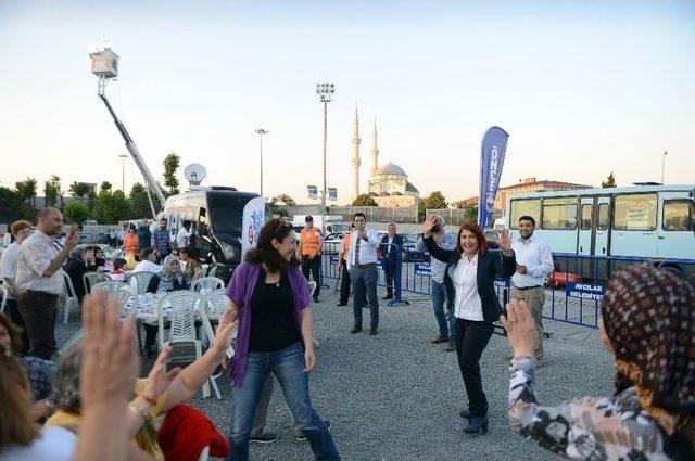 Binlerce Avcılarlı, Geleneksel İftar Yemeğinde Bir Araya Geldi