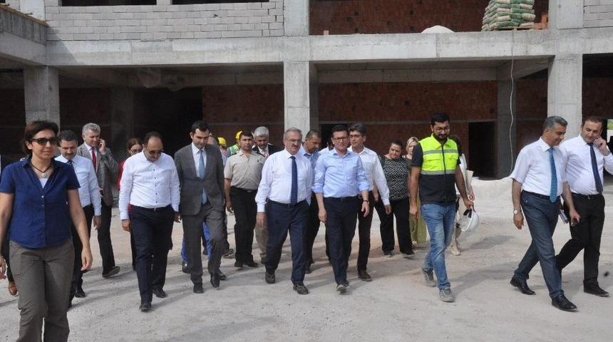 Vali Karaloğlu, Finike De Yatırımları İnceledi