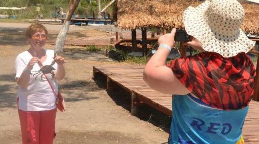 Turistlerin Mavi Yenge&ccedil; Ilgisi