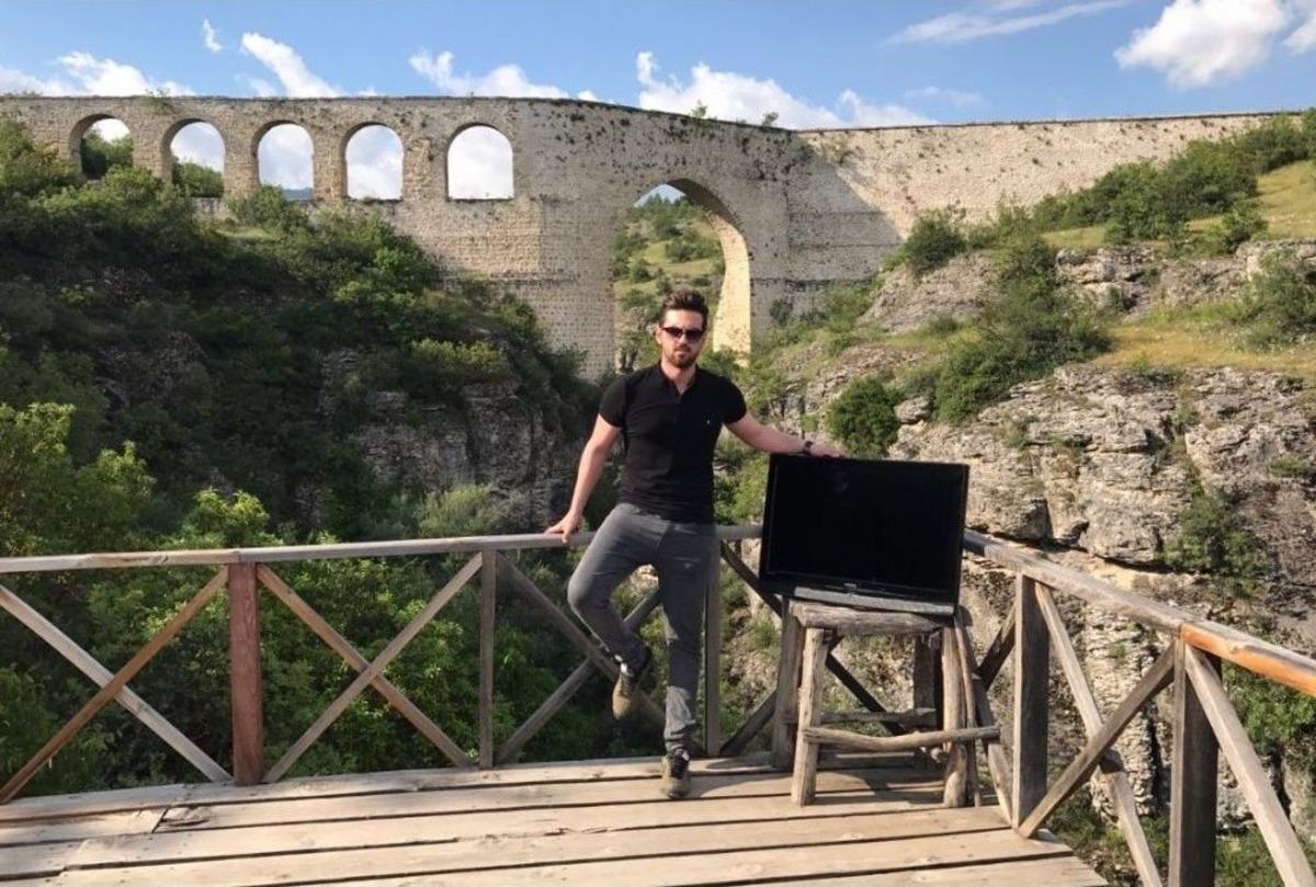 Tatile Yeni Televizyonuyla Birlikte &Ccedil;ıktı