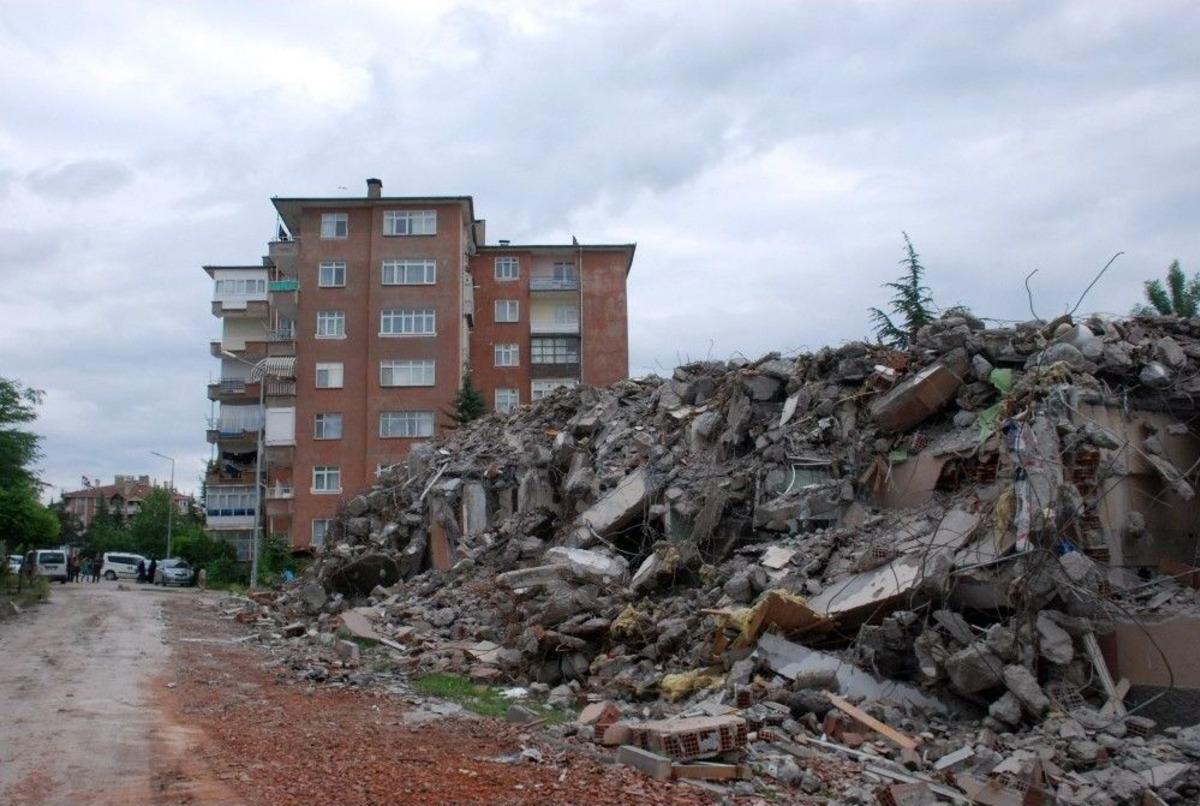 &rsquo;evimizi Yıkın&rsquo; Eylemi