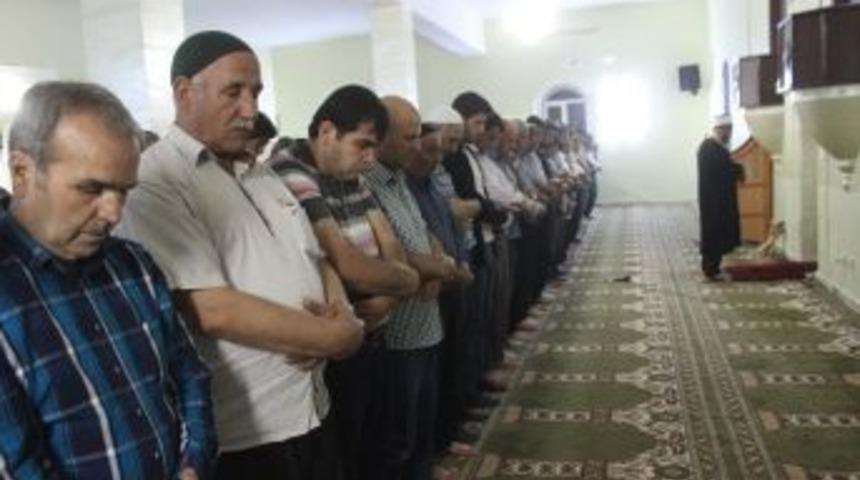 Kadir Gecesinde Camiler Doldu Taştı