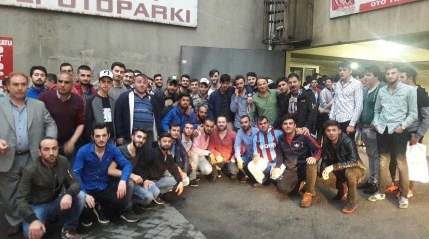 &rsquo;trabzonlu Gen&ccedil;ler&rsquo; Taraftar Grubu İftarda Buluştu
