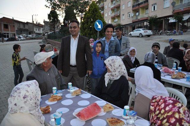 Kayyum Belediye Başkanı, Simav Kaymakamı Türker Çağatay Halim, Kuşulularla İftarda Buluştu