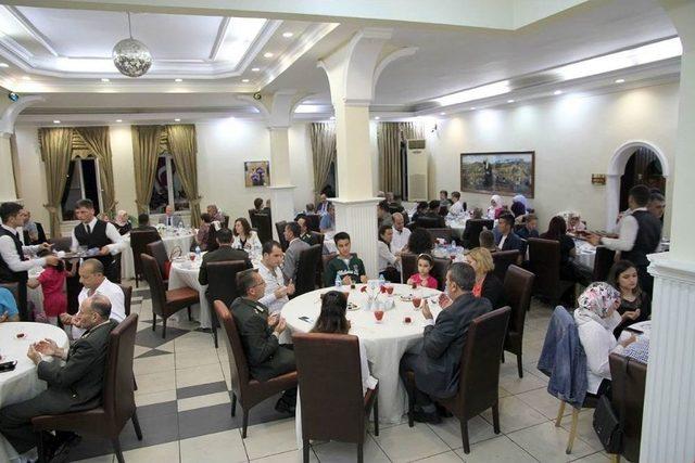 Tugay Komutanlığında Şehit Ve Gazi Ailelerine İftar 3