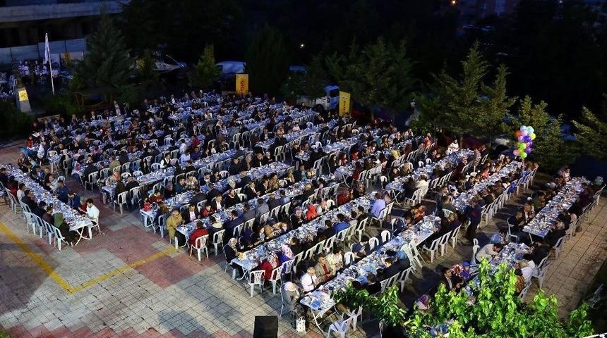 Ke&ccedil;i&ouml;ren&rsquo;de Şehit Aileleri, Gaziler Ve Ailelerine İftar Verildi