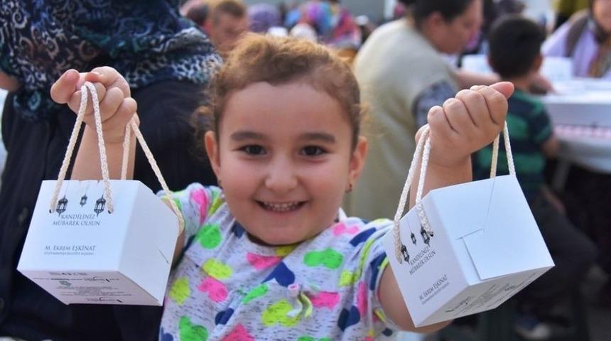 Süleymanpaşa Belediyesi Kadir Gecesi Dolayısıyla Kandil Simidi Dağıttı