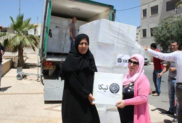 Tika&rsquo;dan Filistin&rsquo;e Gıda Yardımı 1