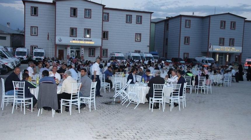 Sağlık &Ccedil;alışanları İftarda Bir Araya Geldi