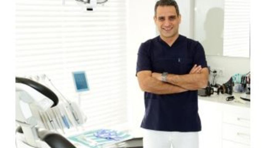 Teninizin Rengi Diş Etinizi Etkiliyor