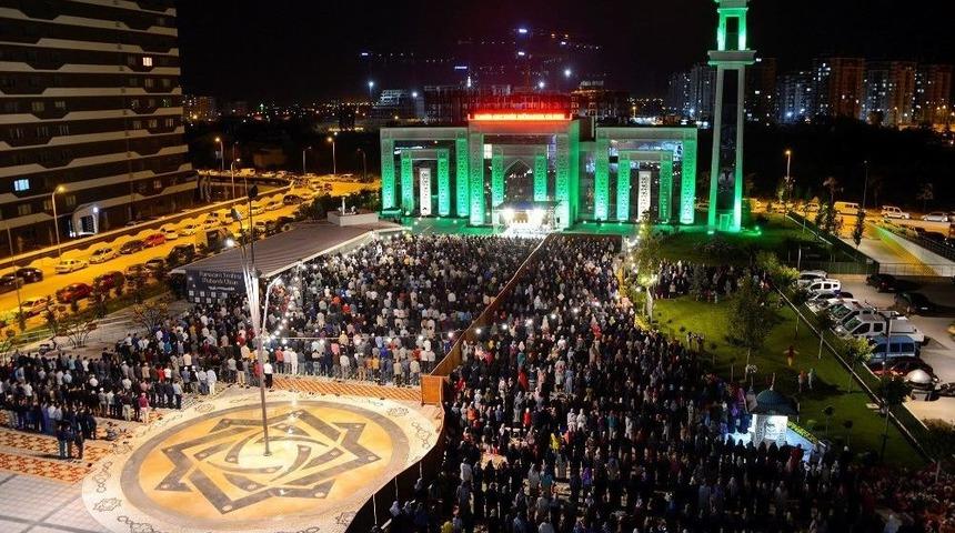 Meram&rsquo;da Kadir Gecesi Coşkusu