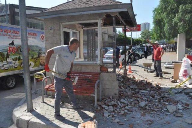 Şehit Polis Fethi Sekin'in Görev Yaptığı Kulübe Yıkıldı