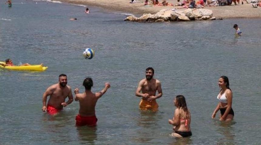 Edremit'te Otellerde Doluluk Y&uuml;zde 90'ı Ge&ccedil;ti