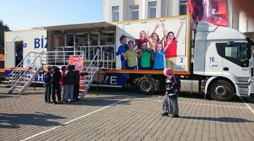 Depremi Yaşatan Tır Adana&rsquo;da