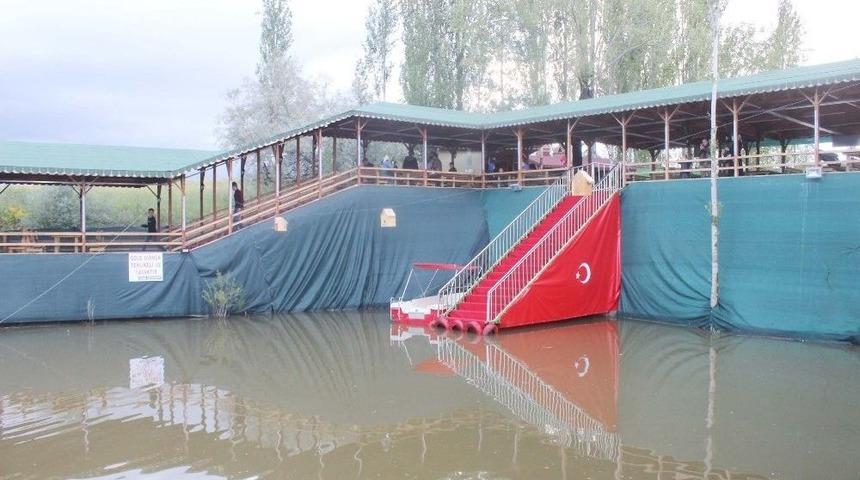 B&ouml;lgenin En B&uuml;y&uuml;k Kır D&uuml;ğ&uuml;n Salonu A&ccedil;ıldı