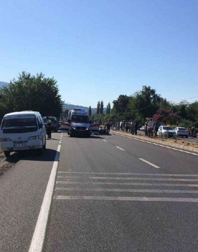 Yolun Karşısına Geçerken Otomobil Altında Öldü 1