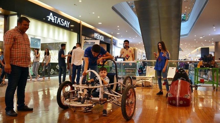 &Uuml;niversiteli Gen&ccedil;lerin &Uuml;rettiği Yerli Ara&ccedil;lar Sergilendi