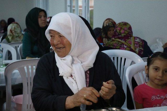 Bu K&ouml;yde Evlerde İftar Sofrası Kurulmuyor 2
