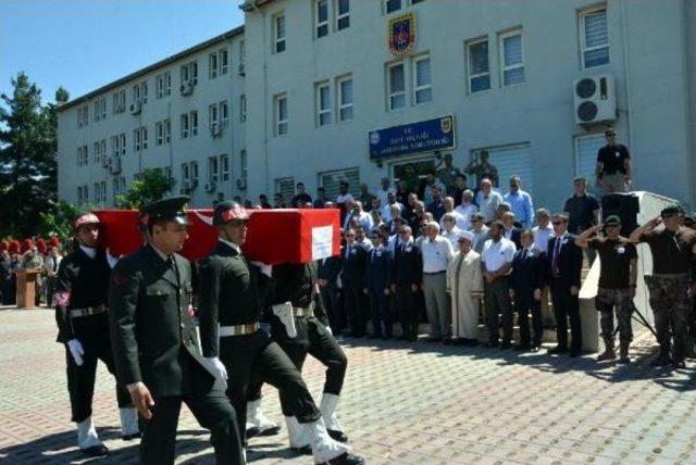 Şehit Korucu, T&ouml;renle Son Yolculuğuna Uğurlandı 2