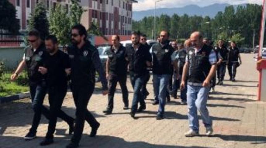 D&uuml;zce'de Uyuşturucu Operasyonu: 8 G&ouml;zaltı