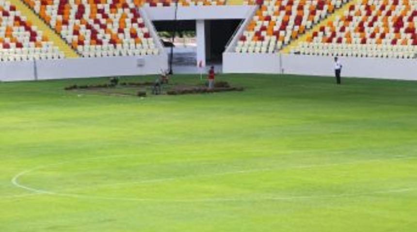 Yeni Stadın &Ccedil;&ouml;ken Zeminine Dolgu Yapıldı