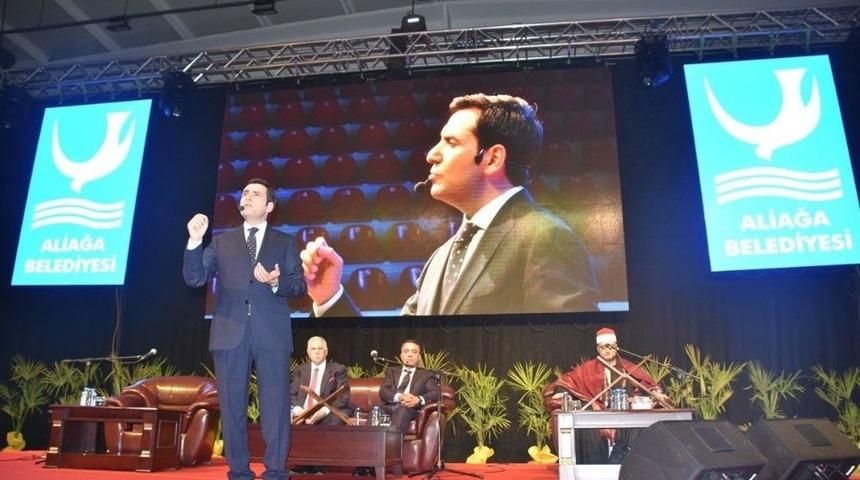 Aliağa&rsquo;da Vatandaşlar Camiye Akın Etti