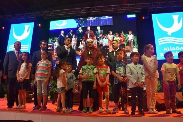 Aliağa&rsquo;da Vatandaşlar Camiye Akın Etti 1