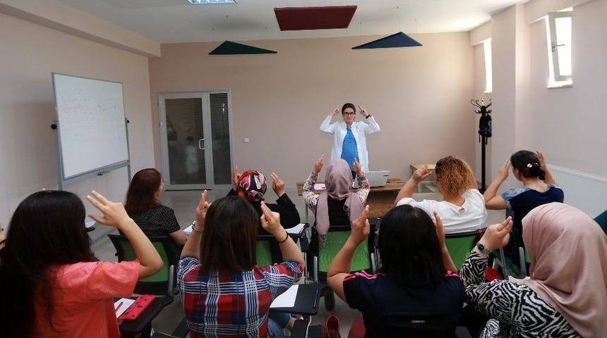 Talas Kadın K&uuml;lt&uuml;r Merkezi&rsquo;nde Yeni Kurslar A&ccedil;ılıyor