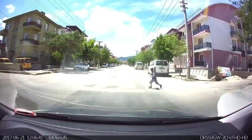 Kaza Anı Otomobil Kamerasında