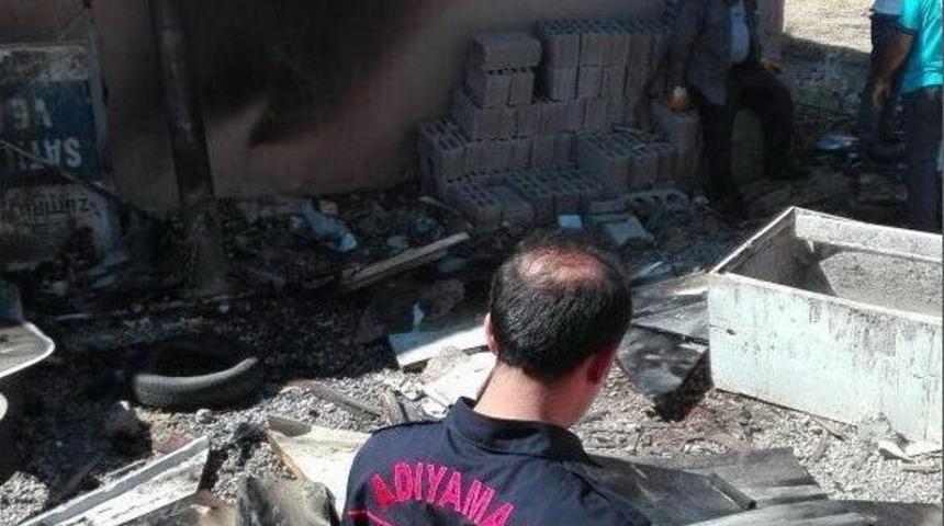 Yangın İşyerine Sı&ccedil;ramadan S&ouml;nd&uuml;r&uuml;ld&uuml;