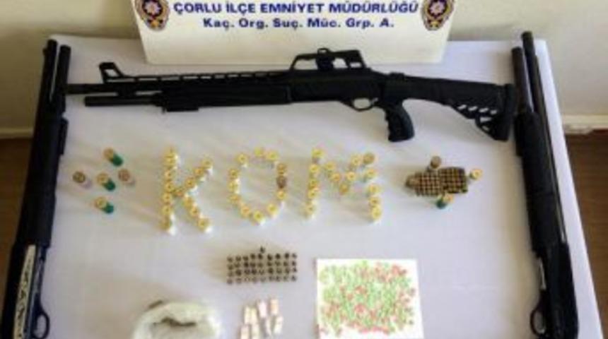 &Ccedil;orlu'da Uyuşturucu Operasyonunda 8 Kişi G&ouml;zaltında