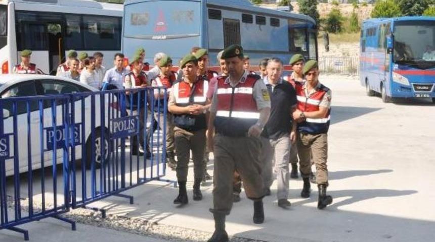 Denizli'deki Fet&ouml; Davasında 8 Tahliye, 3 Tutuklama