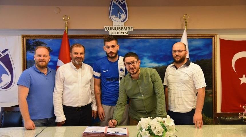 Yunusemre Dış Transferlerini S&uuml;rd&uuml;r&uuml;yor