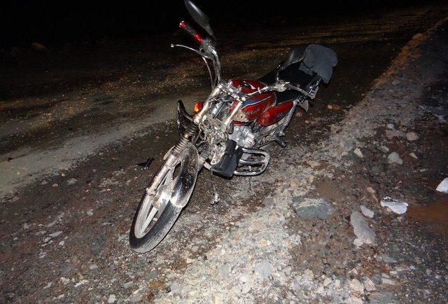 Gölpazarı’nda Motosiklet Kazası; 2 Yaralı
