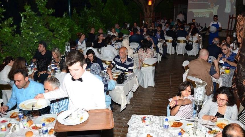 Bgc &Uuml;yeleri İftarda Buluştu