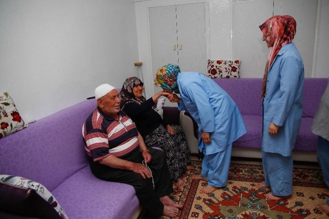 Şehitkamil&rsquo;in Bayram Temizliği Yaşlıları Sevindirdi