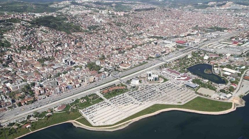 Sahile 5 Yıldızlı Otopark