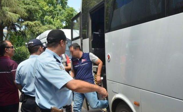 Manisa'da Askerlerin Kışlada Yemekten Zehirlendiği Kesinleşti